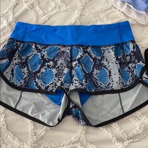 Lululemon shorts size 4 blue snake print